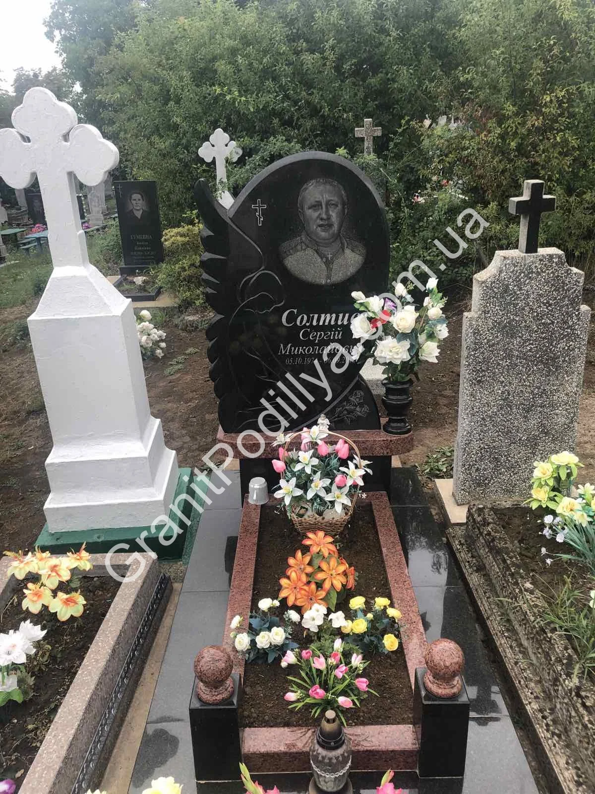 Подвійний пам'ятник з граніту - Кам'янець-Подільський | GranitPodillya